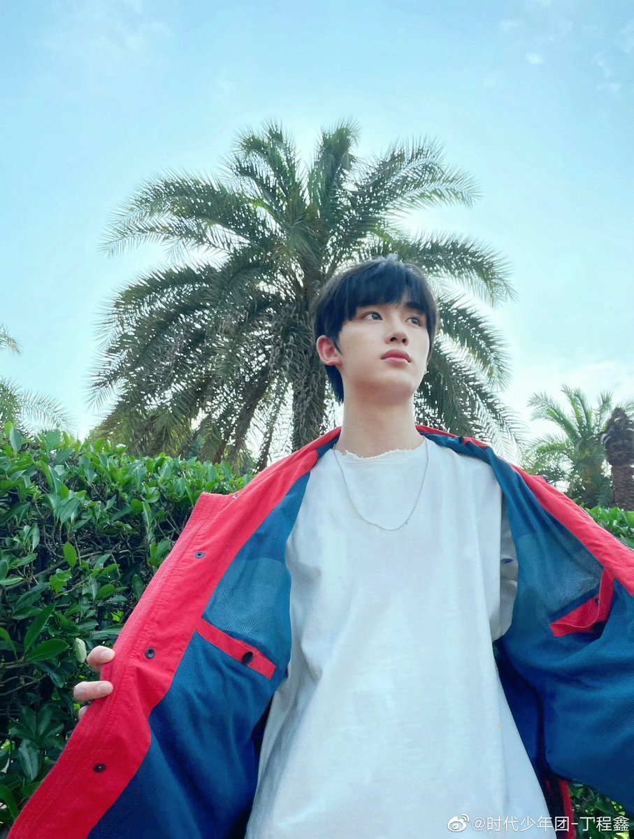 ddwwllllll's tweet photo. 什么意思，埋进去吸奶 https://t.co/SgxpqbWqri
