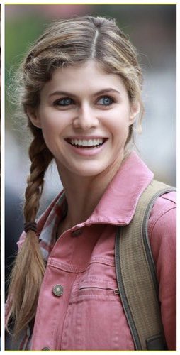 PercyJackson_TV's tweet photo. “Excited for the new Percy Jackson Series!!!!”

Actress Alexandra Daddario (who originally played the first live action Annabeth Chase) shows her support for the @disneyplus show after the announcement of @LeahSavJeffries being cast as the new Annabeth! 

WE LOVE OUR GIRLS!🦉 https://t.co/grgtCeKHIB