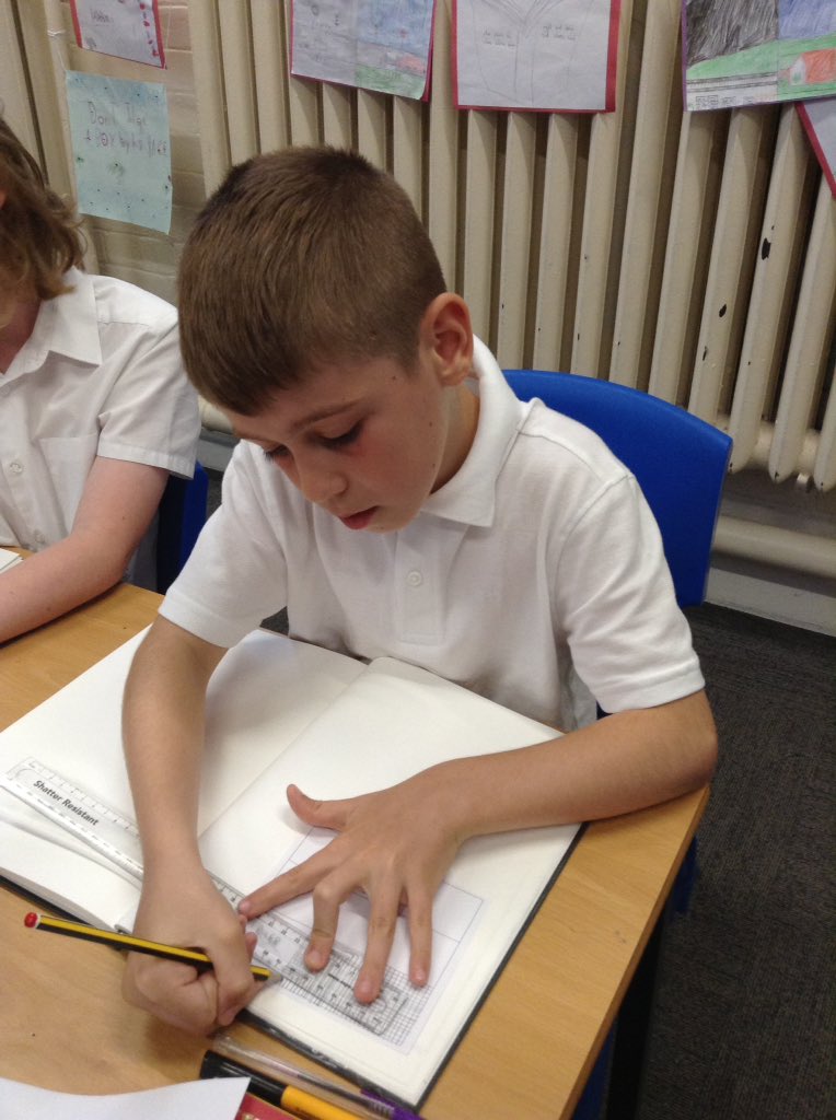latimerprimary's tweet image. #ClassER have been practising their pencil skills this afternoon #LatimerArt