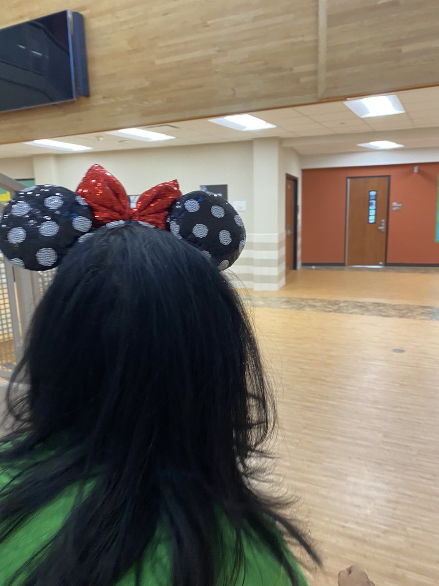 Spotted a Mickey this morning! #BibbidiBobbidiBlue  #JAGSney