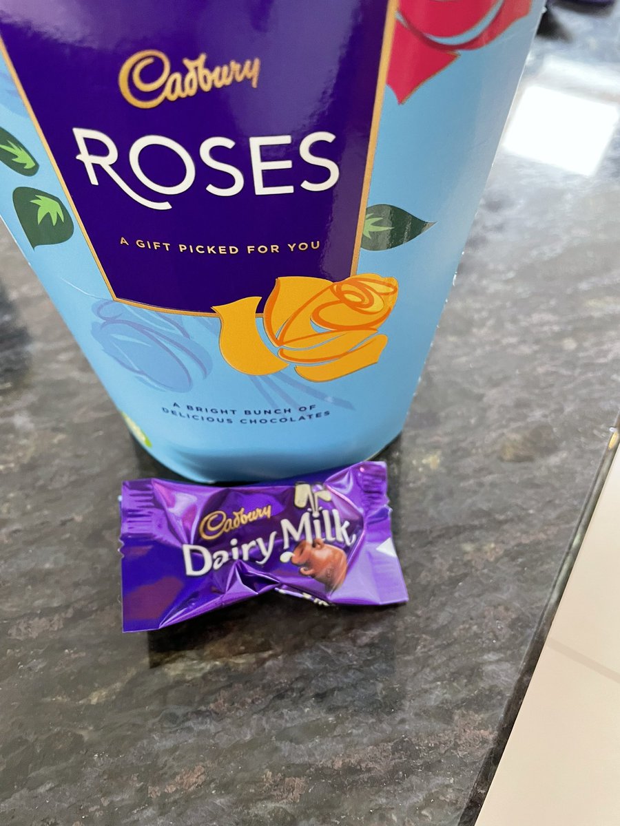 09TAG's tweet photo. Do feel a little cheated by the Diary Milk that contains only air on the upside probably good for my diet.  #CadburyDairyMilk https://t.co/0CsESCFOr2