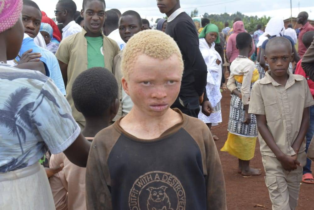 bafashe's tweet photo. NSABIYUMVA Emile ni umunyamwema , avuka ku mutumba Gahwazi muri komine ya #Ngozi #BURUNDI  Akaba yiga mu mwaka wa Kane kuri Ecofo Buhiga Ngozi.  Akenewe gushigikirwa kugira abandanye ishure yorohewe.  https://t.co/njhahyZJIZ https://t.co/kGvCpegVsF