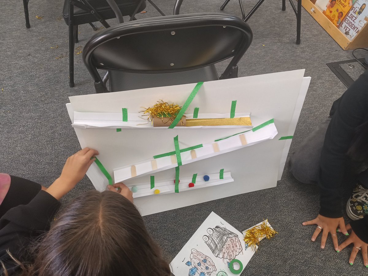 CSdcoastal's tweet photo. Been busy few days, but Oh So Much Fun! From GS workshops to in-school #Fieldtrips with 5th graders...Wrapping up this school year's been exhilarating and a good reminder of how the kids and all of us needed some #SocialEmotional connections to #makelearningfun.
#remakeLearningSD https://t.co/JYT7zO8UZH