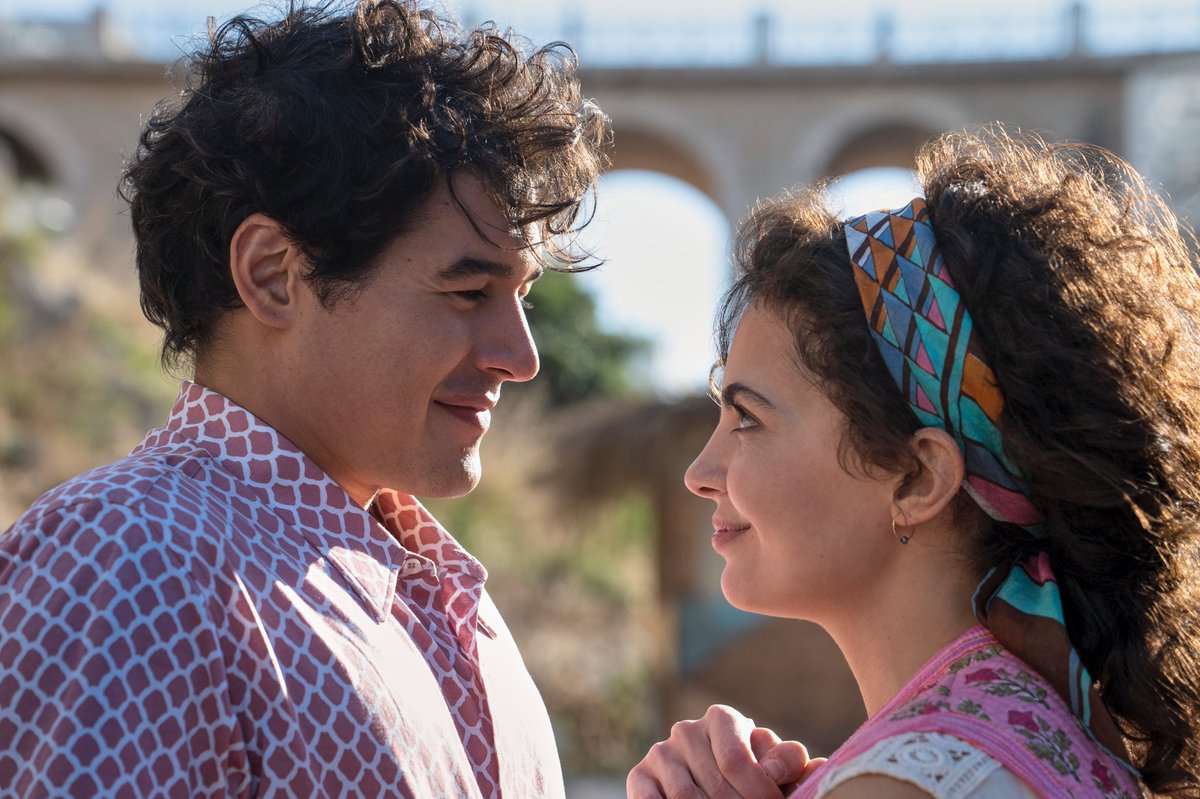 NetflixIT's tweet photo. Per Lanciarsi Dalle Stelle - L’emozionante storia di una giovane donna che, dopo la morte della sua migliore amica, proverà a vincere tutte le sue più grandi paure. https://t.co/wRzye0bqqs