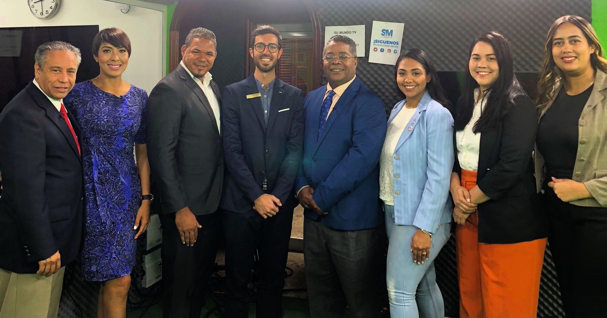 sumundotv's tweet photo. Un placer haber conversado con el vicepresidente mundial de @JCIREPDOM  , Franco Cagnotti, quien compartió contenido de valor sobre liderazgo.

#jci 
#jcird
#liderazgo https://t.co/rtBFshwYOu