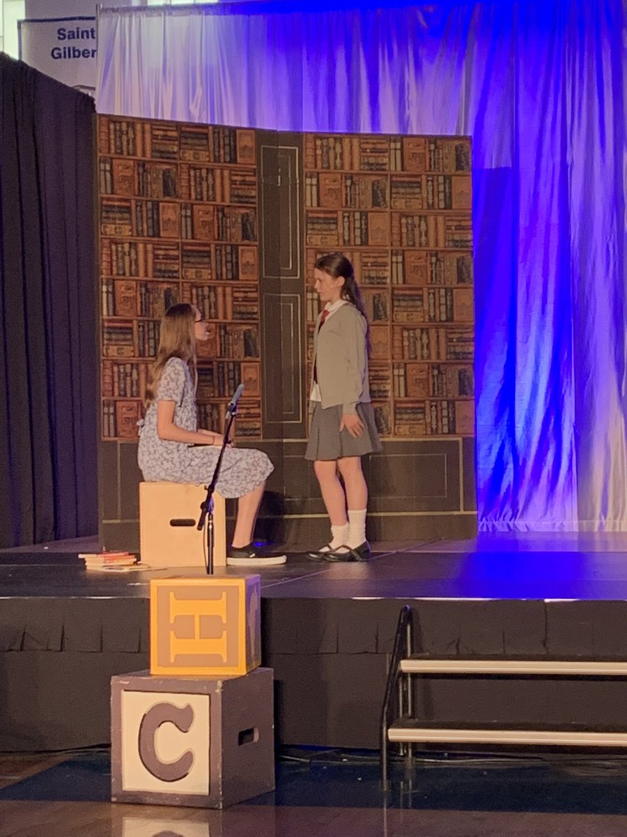 MrsNewellMusic's tweet photo. Itβs show day! Some sneak peaks from yesterdayβs dress rehearsal. @olwschoolAH #singjenny #bitbusy #onceuponatime #alwaysawildcat https://t.co/PCGdYN16Ur