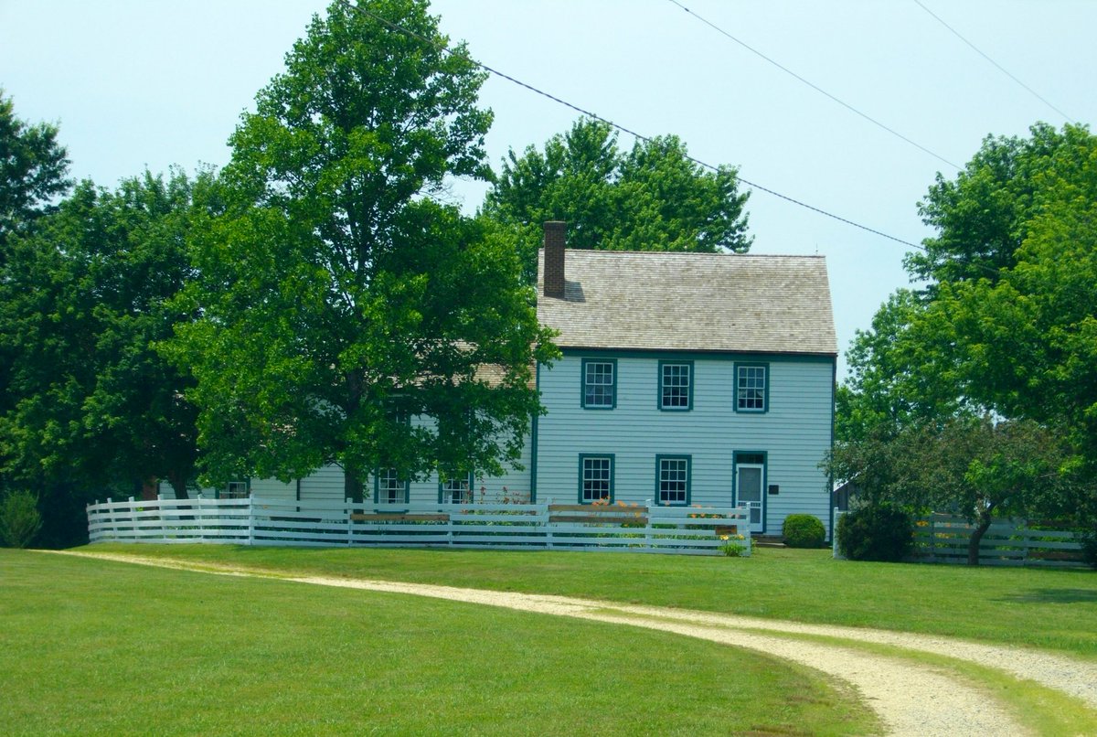 LinConspirators's tweet photo. Today’s #ArchivesHashtagParty theme is #ArchivesTrees! When #EdmanSpangler came to live at the @DrMuddHouse he recounted, “I came down last night, &amp; asked some one to tell me the way here. I followed the road, but when I arrived I was afraid of your dogs, &amp; I roosted in a tree.” https://t.co/wNDAtUXY2E