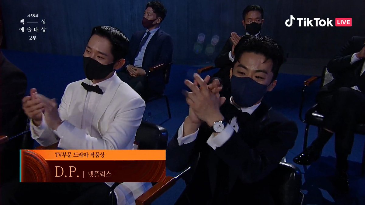 junghi__'s tweet photo. Congratulations to #DeserterPursuit for winning the Best Drama! DESERVE 🫶

#58thBaeksangArtsAwards 
#BaeksangArtsAwards2022 https://t.co/fRiRrMhPJf