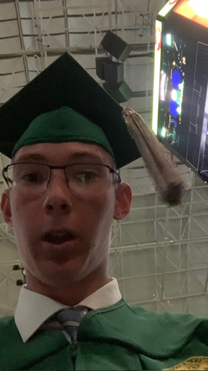 MUltClubUSF's tweet photo. Started from the bottom now we here #usfgraduation https://t.co/RQX95RBbQh