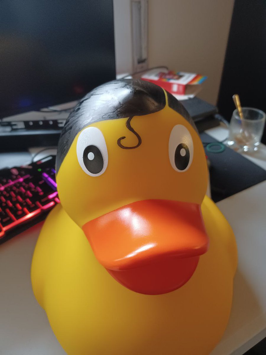 HPECDS_ES's tweet photo. En #HPECDS nos estamos preparando para la #Estropatada2022, la carrera de #biopatos en la ría de Bilbao. Repartiremos entre nuestra plantilla 30 #wopatos🐤que competirán para acabar con las enfermedades neurodegenerativas a través de la fundación @WalkOnProject.
#beCDS https://t.co/BOavkfhDFd