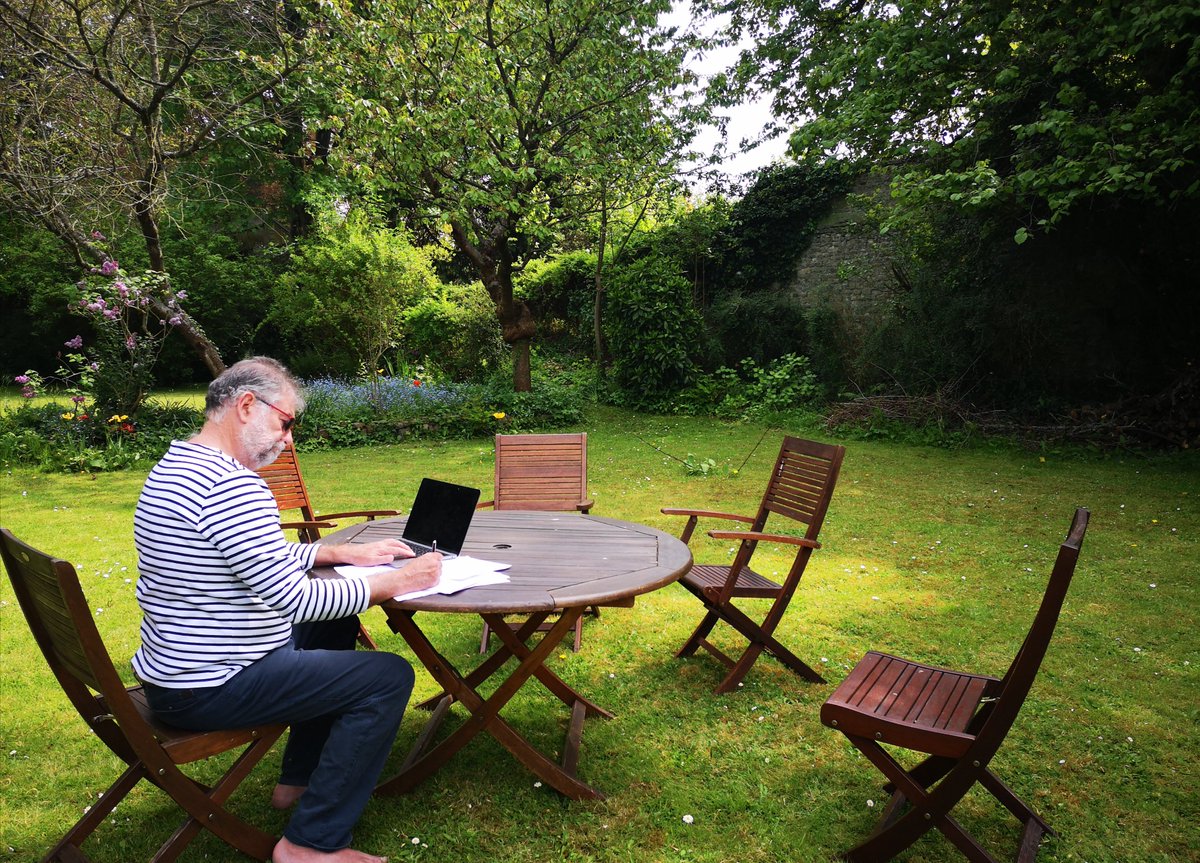 "2041, l Odyssée paysanne
Pour la santé de l Homme et de la Planète" 
👍Derniers bouclages du texte ce WE
✌️Manuscrit déposé hier soir à <a href="/FranceAgricole/">La France Agricole</a>
🤞Publication à la rentrée