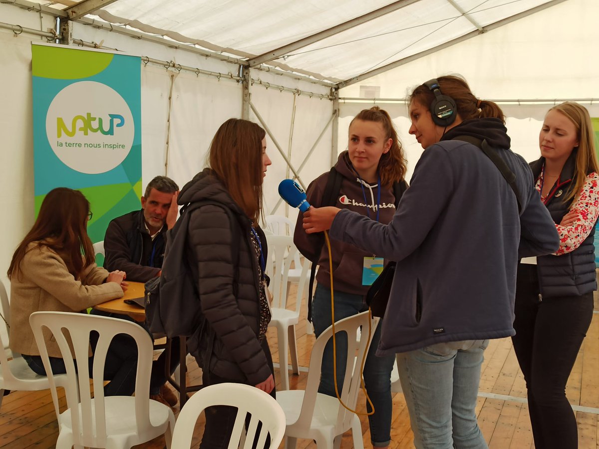 AGRICADRE_ESA's tweet photo. #ImpulsAgri par @NatUp_groupe ! #échanges #métiers #carrières 🚜🌱🌽📱🧑🏼‍🌾enjeux #agriculture #agroecologie #agriculturedeprécision #data #filières #carbone. BigUp aux étudiants #Agricadre @Groupe_ESA alternante @leptitlu76 et stagiaire @manon_dumesnil https://t.co/PZt8lUmQ5Q