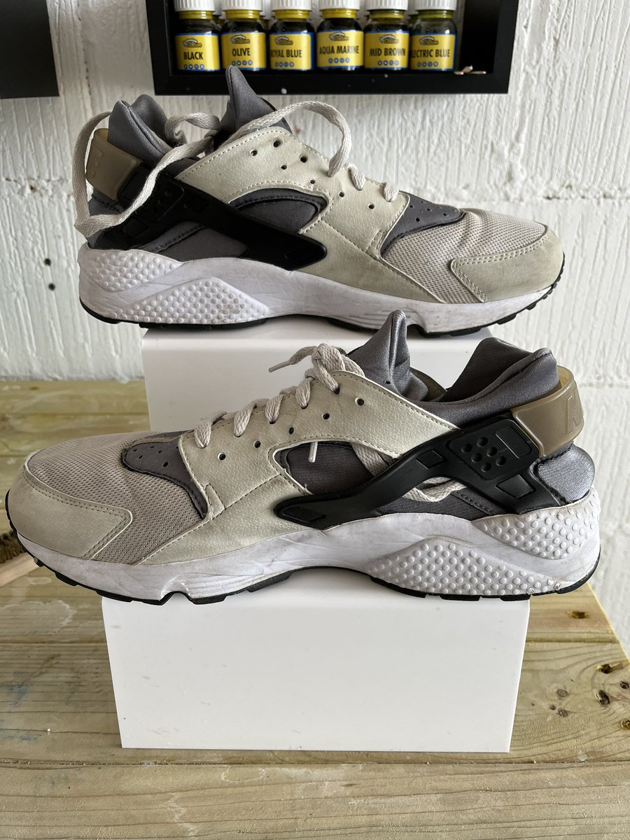 solepatrol666's tweet photo. Deep clean Nike Huarache with @Reno_station Reno-clean finished with a 2 coat Reno-protect.              #Nike #swoosh https://t.co/oVUKmk0fhx