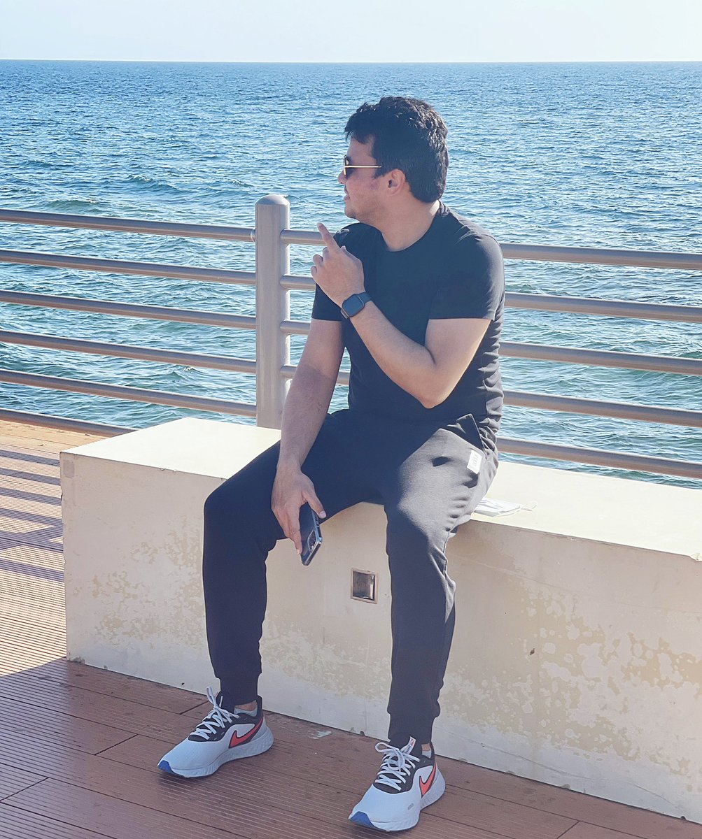 AqeSarwar's tweet photo. جانے کیا تِشنگی اِدھر لے آئی، 
ہم تو اِن روز و شب کے تھے ہی نہیں __ 

بہزادعزم 
#جدة_الأن https://t.co/2INGSe2bu9