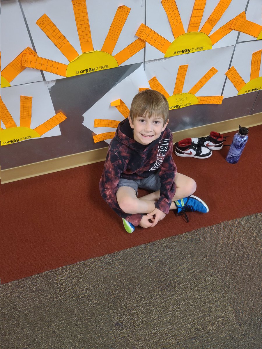 HmeCounselor's tweet photo. HMe Student Council Representative waiting on his next shoe tying student.
@HmeCounselor
#HMEProud #CardinalsHaveCharacter https://t.co/MspFc12EVf