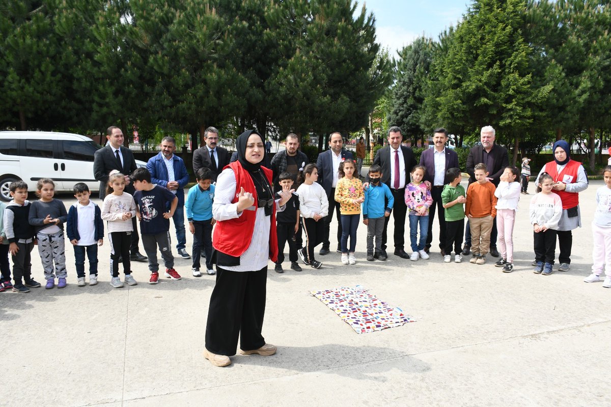 Trafik ve ilkyardım haftası etkinlikleri coşkuyla kutlandı. 
<a href="/OzilLevent/">Dr. Levent Özil🇹🇷🇹🇷🇹🇷</a> 
<a href="/ozkan_meb/">Özkan AVCI</a> 
@Meb_Abdulhamit 
<a href="/cemalunal_/">C.ÜNAL</a>