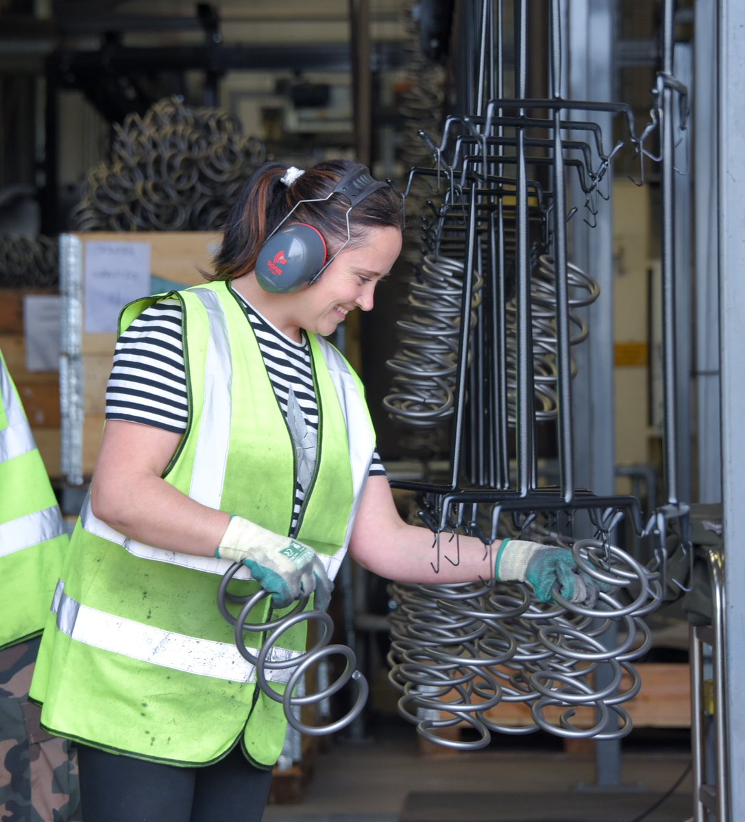 Lesjöfors Heavy Springs UK tweet media
