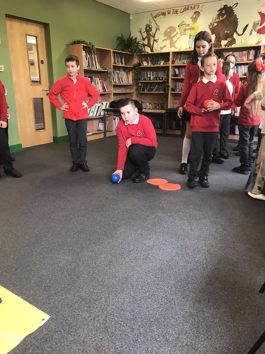 MrS_OLOS's tweet photo. Elm class had a visitor from Crown Green bowling this week to introduce them to the sport of bowls!! https://t.co/3PGW4YcLqk