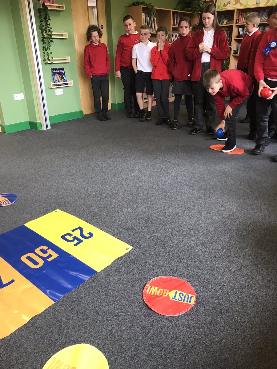 MrS_OLOS's tweet photo. Elm class had a visitor from Crown Green bowling this week to introduce them to the sport of bowls!! https://t.co/3PGW4YcLqk