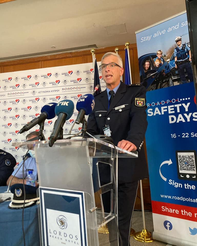 roadpol_eu's tweet photo. "Death on the roads is avoidable. So is death due to senseless war in #Ukraine. Mr. Putin, stop the war!", President Volker Orben appealed at the ROADPOL Safety Days press conference
🇺🇦🇪🇪 Some #police chiefs expressed clear support
#war #russia #roadsafety #cyprus #peace #StopWar https://t.co/rtBuSrU9CJ