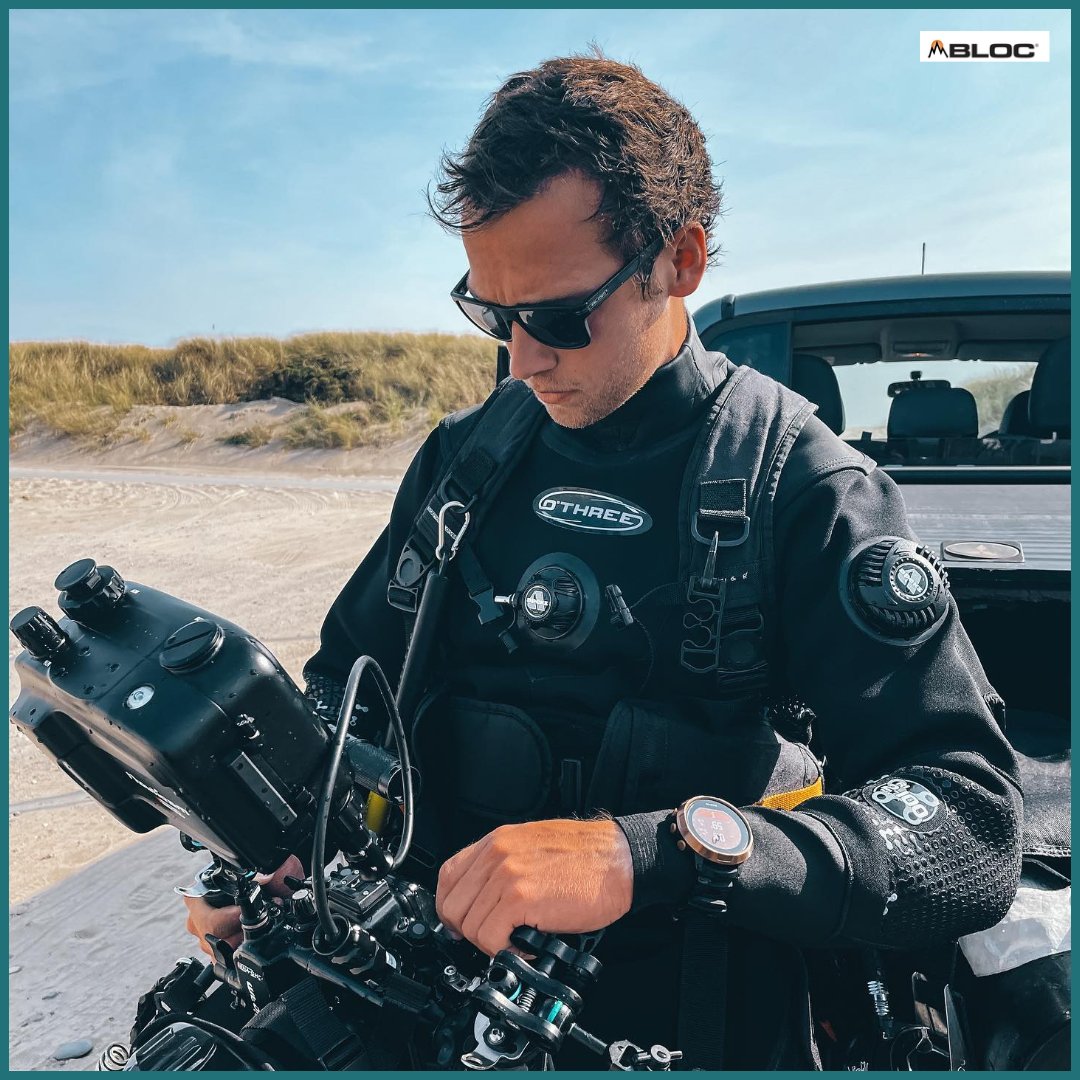 BLOC Tide, as worn by JDScuba - a classic Wayfarer frame, with polarised Optical Class 1 lens ensuring crystal clear vision and maximum UV protection. @jdscuba #bloc #bloceyewear #sunglasses