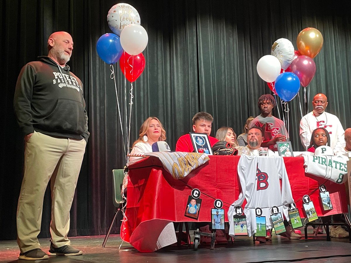 1PoteetBaseball's tweet photo. HUGE congratulations to Gabe Rodriguez and his family! Gabe gets to continue playing baseball in college at Arlington Baptist U! This guy is a dude in every sense of the word! Congrats Gabe! @BaseballAbu 

#ThisisPoteet #PoteetStrong #family #💪🏼 https://t.co/r6mPzF80zw
