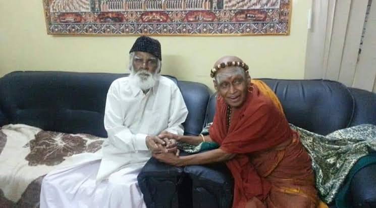 karur_gounder's tweet photo. இது தான் ஆதீனம்
தயவு செய்து ஆதீனங்களை சங்கி கூட்டத்துடன் சேர்க்க வேண்டாம்
இவர்கள் அவர்களை போல் தூக்கி போட மாட்டார்கள் https://t.co/FgMP4cIxPo