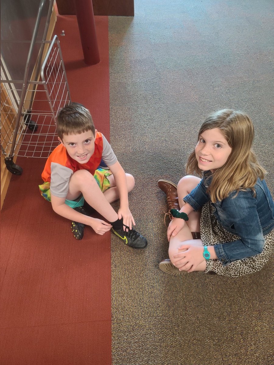 HmeCounselor's tweet photo. So many shoes to tie with our HME Student Council. @HmeCounselor #HMEProud #CardinalsHaveCharacter https://t.co/llkXmup8UI