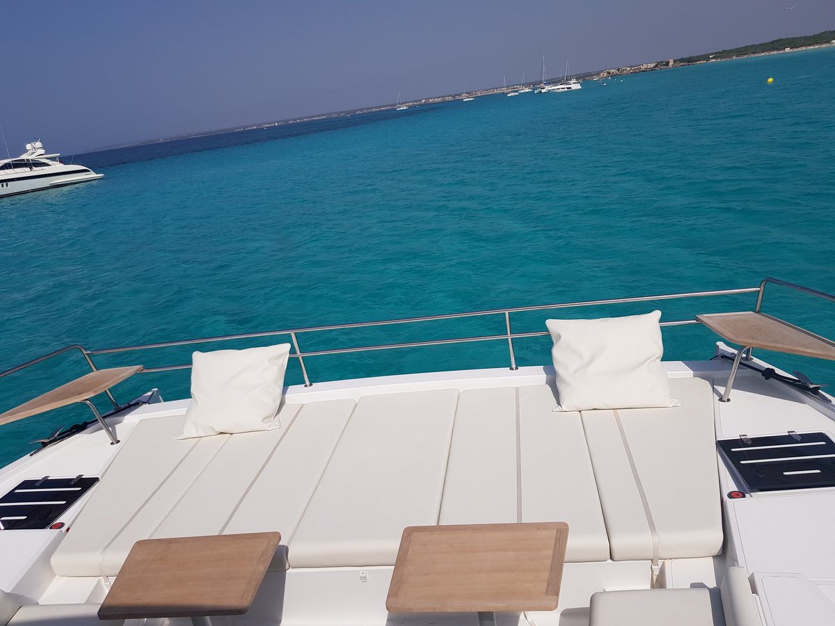 CatamaranCenter's tweet image. ALQUILER - mailchi.mp/e2bf56e1ac3d/a… #holidays #vacaciones #alquiler #charter #vacacionesenfamilia #Ibiza #Baleares #Mallorca #Barcelons