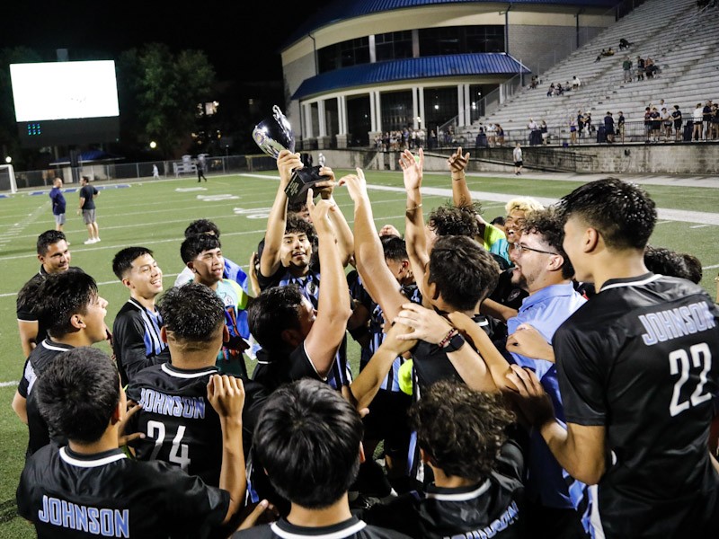 Knights defeat St. Pius in 4-2 win for the Class 5A State Championship! GO BIG BLUE! The Knight Nation is PROUD of our team! <a href="/Hall_Schools/">Hall County Schools</a>  <a href="/JKBoyssoccer/">Johnson Knights Futbol</a>