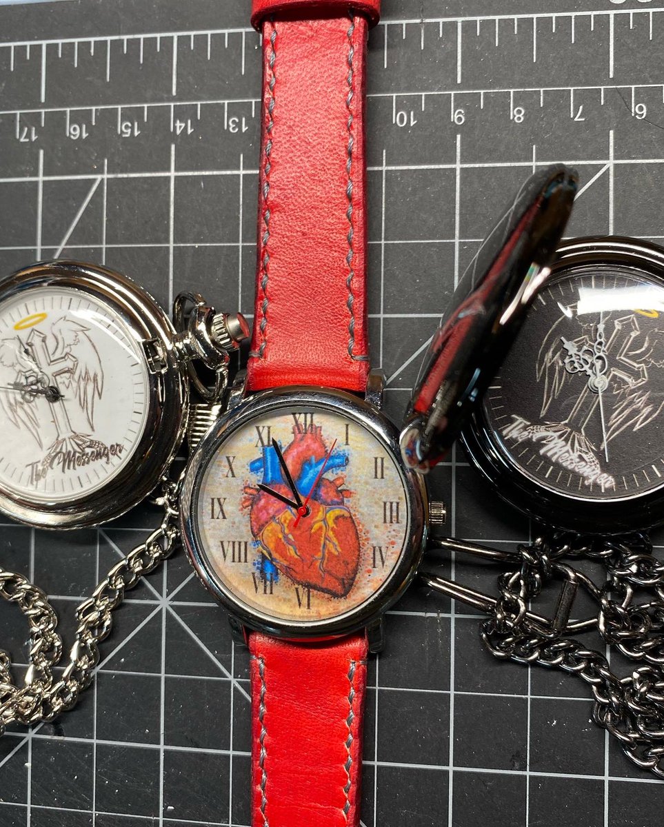 TheExCB's tweet photo. A few more custom orders knocked out this week. I’ll be in Toledo this weekend and then back at it with a feverish pace! #handmadewatch #custommade #customtimepiece https://t.co/vnAdODJHlK