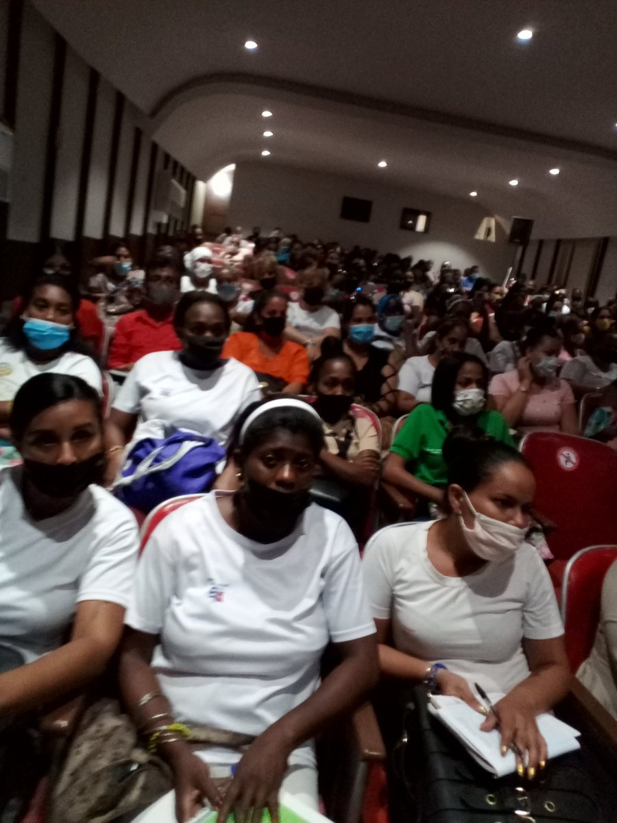 MCarmenMojena's tweet photo. Hoy, estamos de lujo en el @MTSS_CUBA Carlos Alberto Cremata (Tin) comparte con trabajadores sociales de #LaHabana https://t.co/oJHJamLEAJ