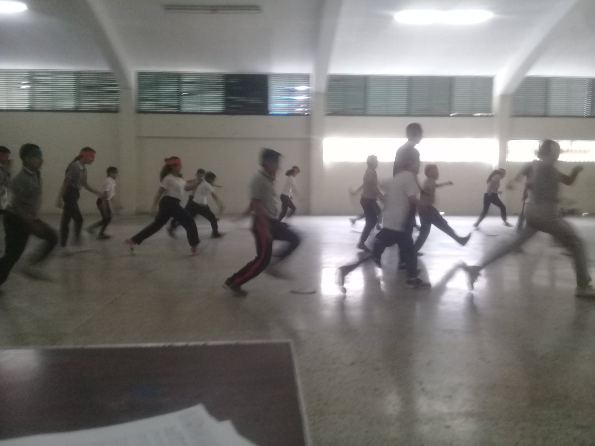 DorisJi32185292's tweet photo. #Berzabeth Gandica jefa de Zona Educativa Táchira junto a la coordinación de educación FÍSICA Felicita a los 3 docentes q nos representarán en el 1er Festival de Clases desde el 9 al 14 de Mayo en el Edo. Trujillo
@MPPEDUCACION @_LaAvanzadora @DGEFDMPPE @Berzabethg1 y https://t.co/OhTnoP1Dct