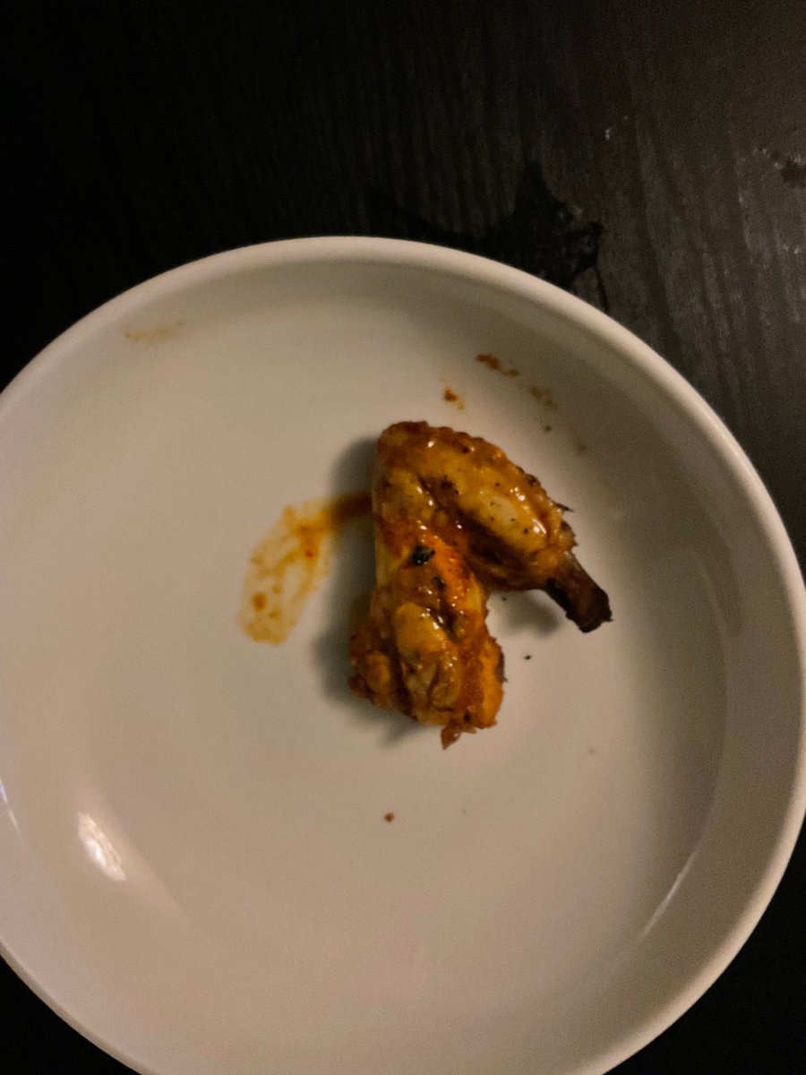 AnyohM's tweet photo. @NandosUK Gone are the days you sold full chicken wings. Why are all forced to have halal chicken now? Recognise it cuz their wings are tiny as most of the wings are chopped off! Spinningfields didn't advertise their chicken was halal like the others, but it's obvious. Is this a full wing? https://t.co/HlTfSEn1YI