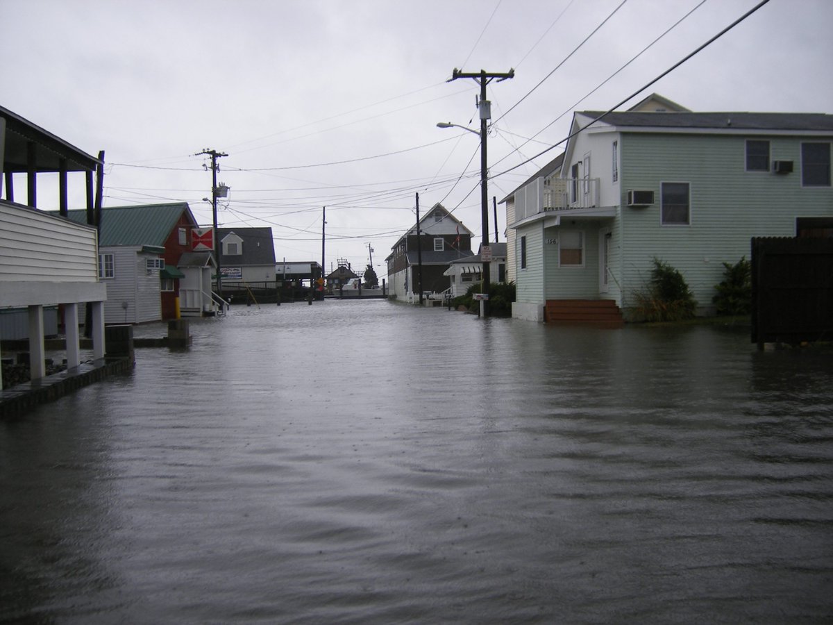 DelawareDNREC's tweet photo. Next week is #Delaware Flood Awareness Week, and we're partnering with @DelawareEMA to make sure you know your flood risk. Check out next week's highlights: https://t.co/mUPE5ZqMH2 https://t.co/XSGFJhUic2