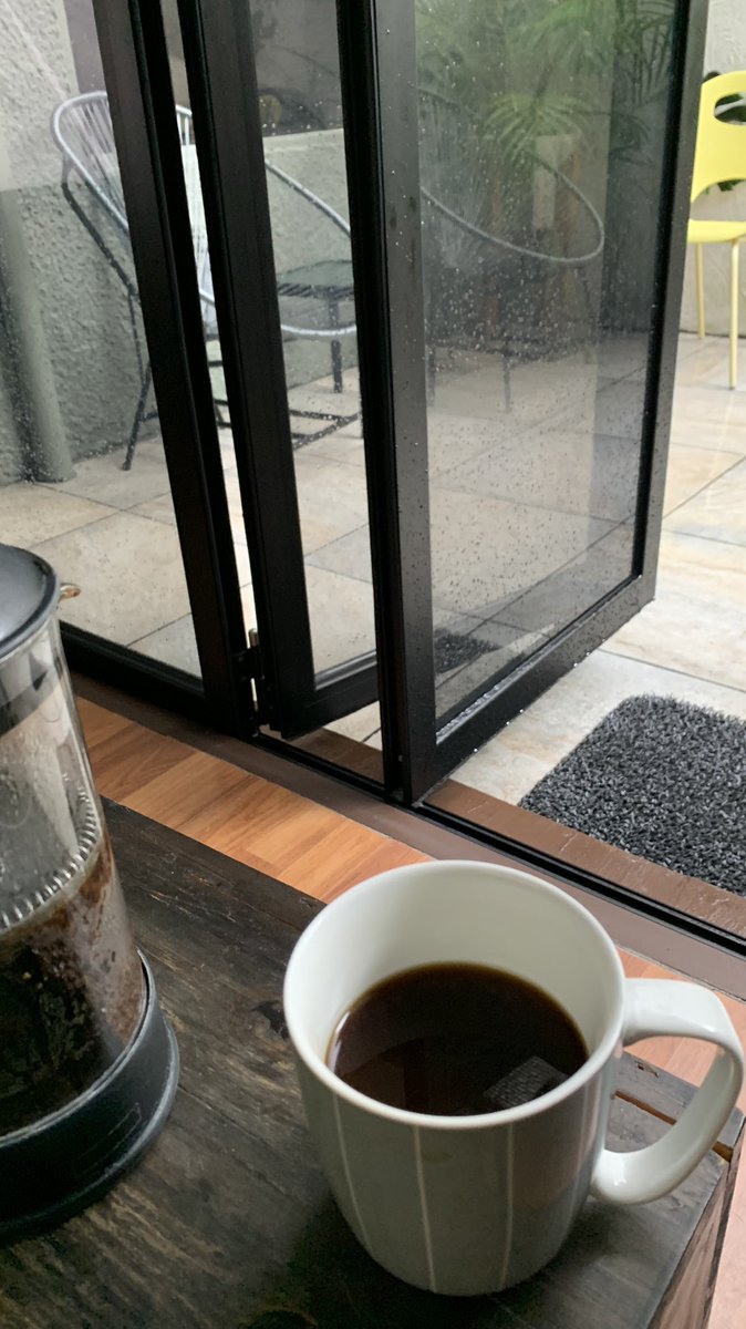 Maroamaya's tweet photo. Cuanto café se puede tomar hoy? https://t.co/XEf4SlFCcx