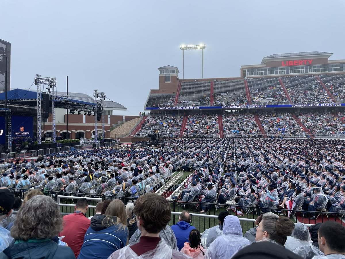 DougAllgood's tweet photo. Congratulations Cole! Very proud of what you have achieved today. It’s Allgood! #LUGRAD https://t.co/6HTe0v41JS