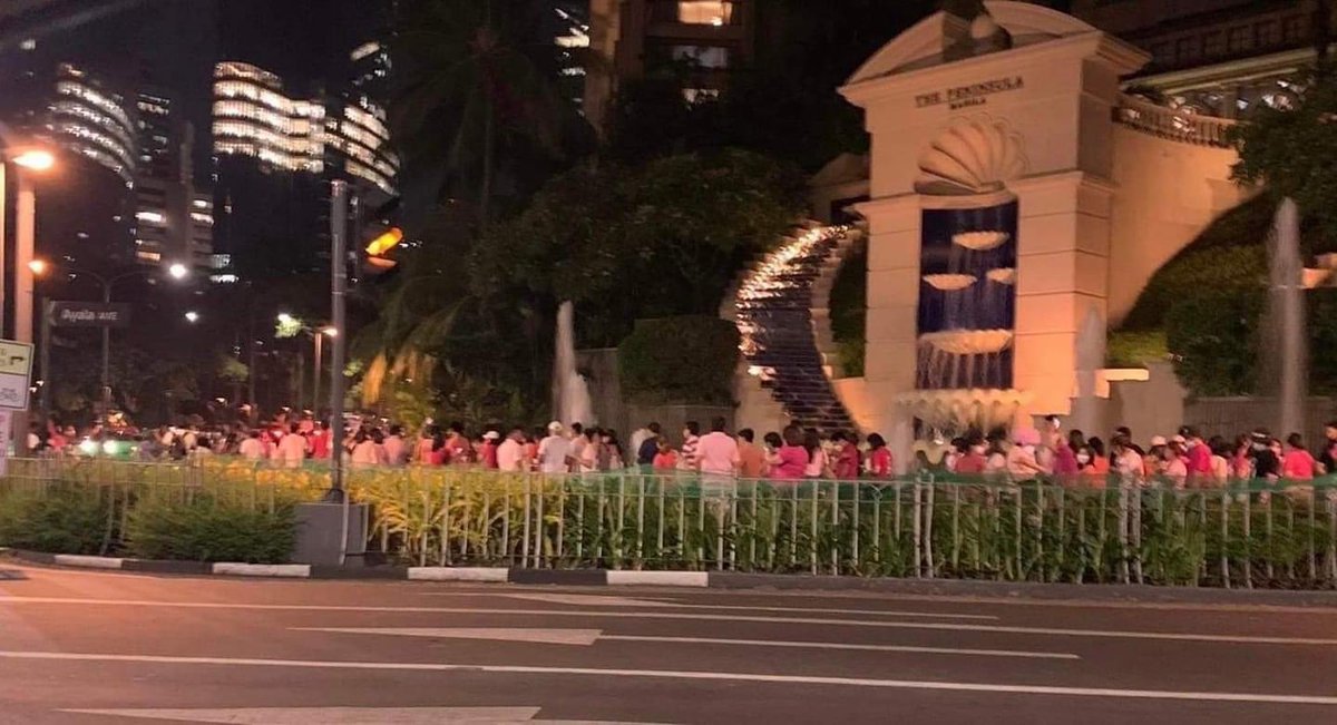 GerryCacanindin's tweet photo. Totoo? May mga tao na sa Ayala? https://t.co/jJpfCuwDQ0