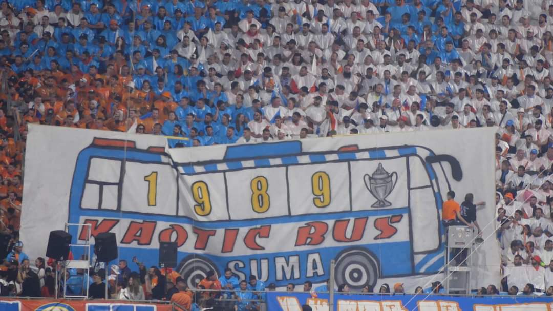 TransportsSuma's tweet photo. Un grand merci aux supporters Marseillais pour ce clin d'œil :)😄 https://t.co/R0y5Tm6shg
