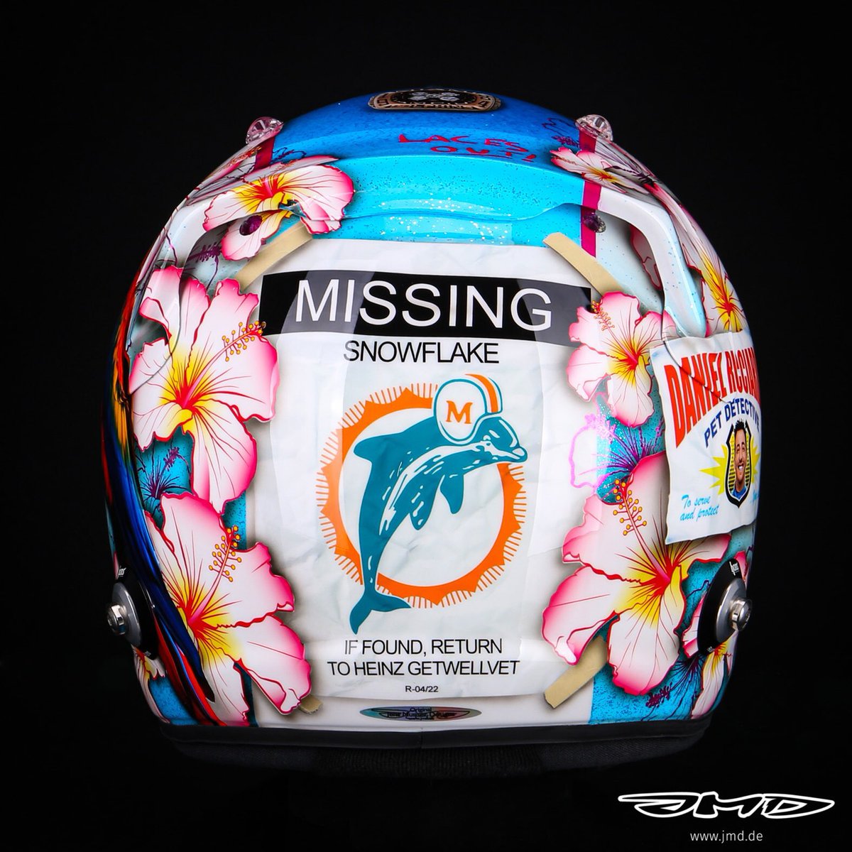 JoePompliano's tweet photo. Daniel Ricciardo is rocking an Ace Ventura themed helmet for the Miami Grand Prix, and it’s incredible 🔥 https://t.co/6ST78o5kyo