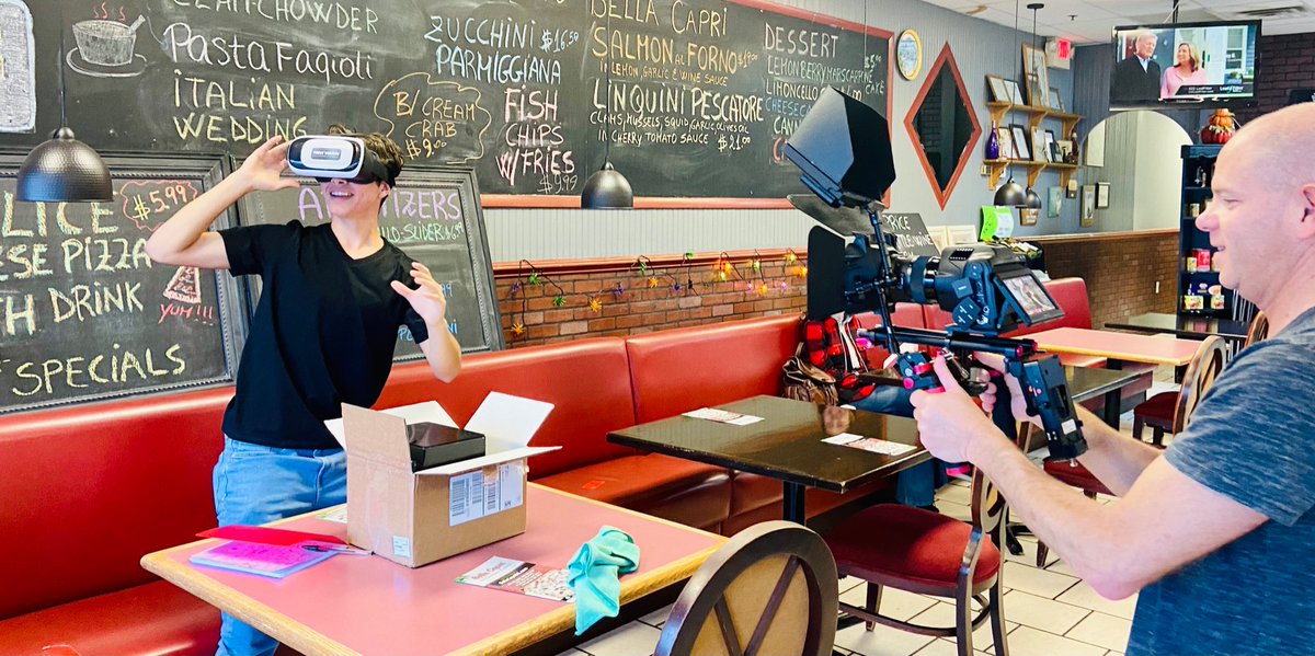 KathySanders111's tweet photo. BTS of “Savannah & Pepperoni” TV Series Pilot🎬😃💞
@mikefoxcreative @afoxauthor
#tvpilot #pilotsession #producer #casting #setlife #actress https://t.co/5yDHJEMQFS