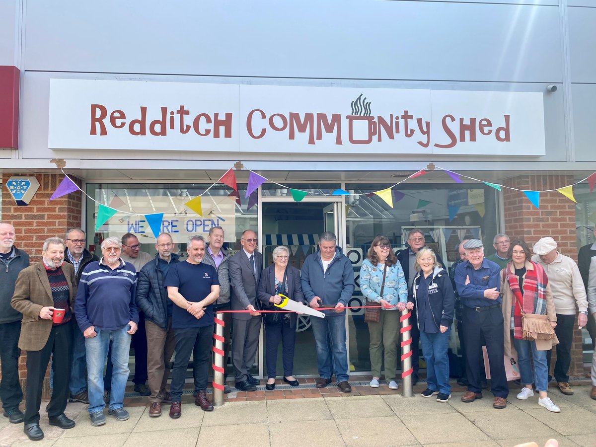 Welcome back #RedditchCommunityShed! 🤝

The local charity has relocated to George Walk in @shopkigfisher, to help with its goal of tackling loneliness in Redditch and surrounding areas.

More information below: bit.ly/3FonUOZ

#Community #RedditchNews