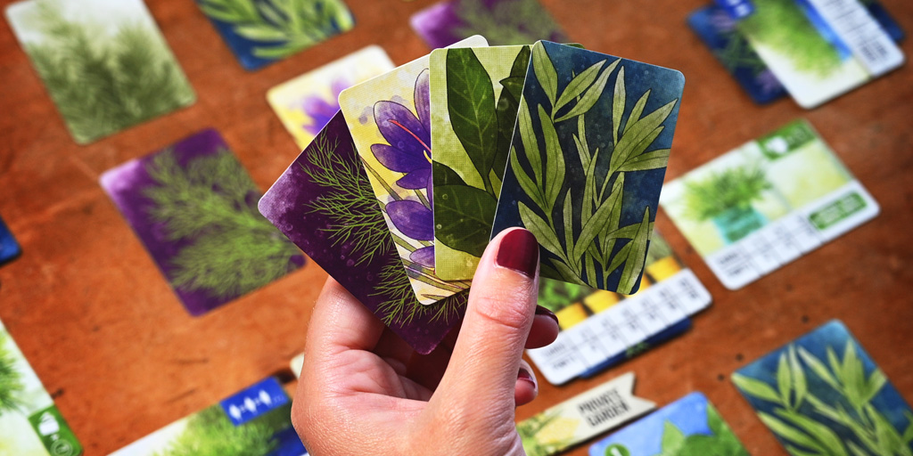 PencilFirst's tweet photo. 🌿🌞 What's your favorite herb? Collect these beautiful cards in Herbaceous: Pocket Edition! 🪴
💜 Dill
💛 Saffron
💚 Bay
💙 Tarragon
Find this directly in our webstore now! 😃
https://t.co/ih05sMN7Wd
Photo by Ross @moregamespls
#herbaceous #bethsobel #naturegames #cardgames https://t.co/HfkgX9FiRF