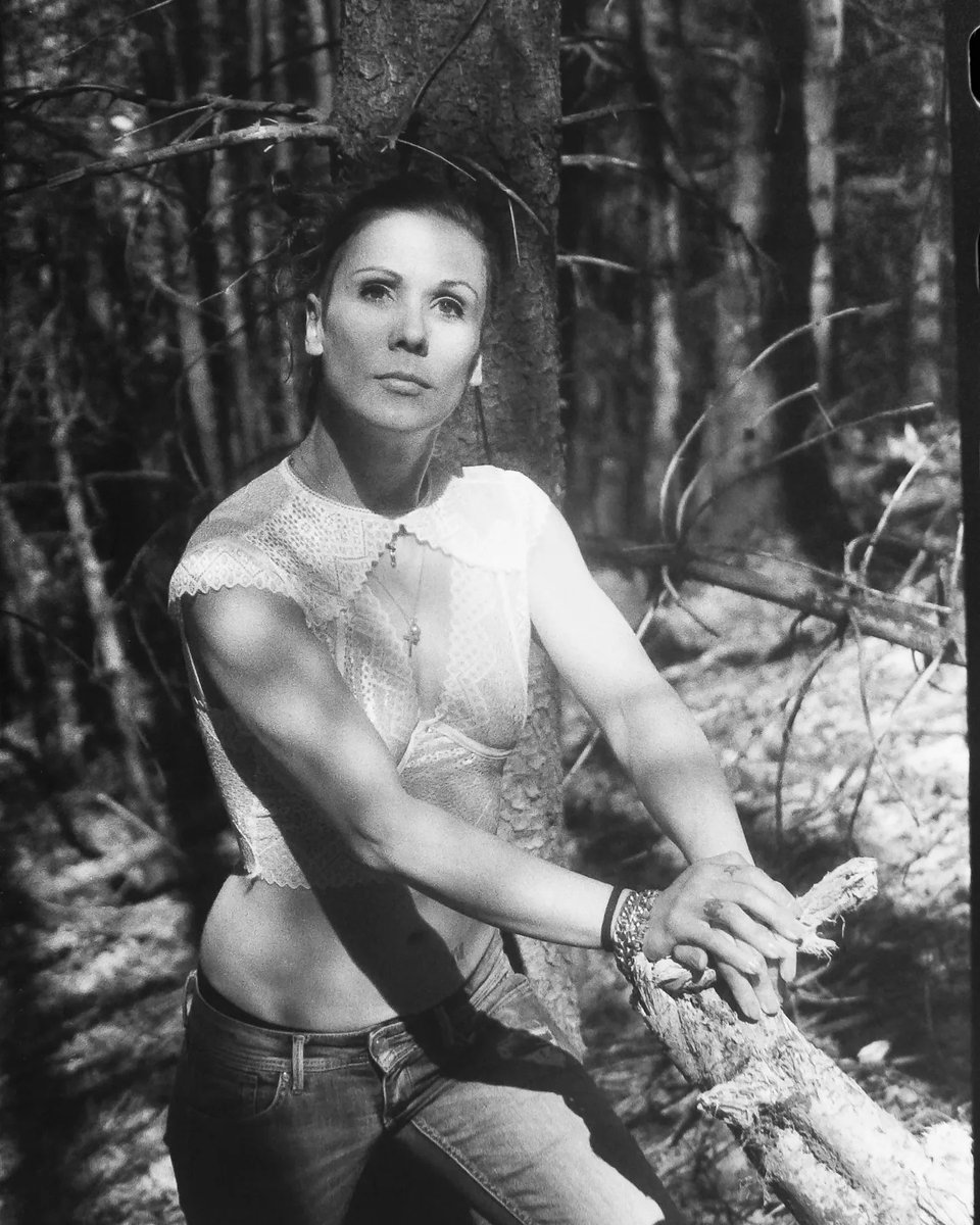 Weboodoo_net's tweet photo. Shooting portrait  dans la nature
Pellicule FOMAPAN 400
Modèle : Marie 
#lac #lake #witchcraft
#inkedgirls #blackandwhite 
#boudoir #beautiful #frenchgirl #photooftheday
#dedobjectif #noiretblanc #photo
#bnw #bnwphotography #weboodoo_photographies #rock
#fomapan400 https://t.co/q23F692Gi6