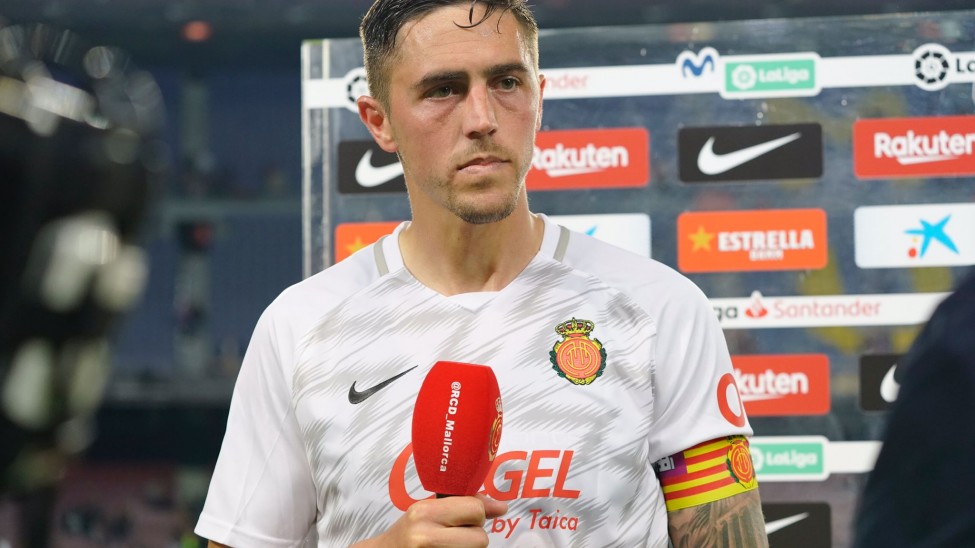 SERdepbaleares's tweet image. Último sorteo de camisetas en Ser Dep Baleares‼️

🥳 Este mes de mayo sorteamos la camiseta del 
@RCD_Mallorca 👏

Para participar:

💻 Sigue nuestra cuenta de twitter.

✍️ Haz un retweet y dinos qué jugador quieres que te firme la 👕

SORTEO FINAL DE MES