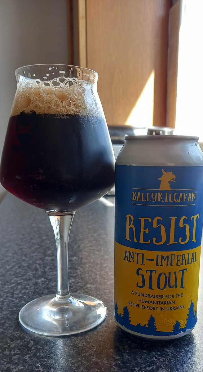 This is g8, safe to say the beetroot works with an earthy feel slightly sweet, barley and hops,oats to give a creamy feel, delish <a href="/Ballykilcavan/">Ballykilcavan</a> 8% #stout #craftbeer #supportcraftbeer <a href="/DrinkersUkraine/">Drinkers For Ukraine</a> 👏👏👌😋#FundRaiser