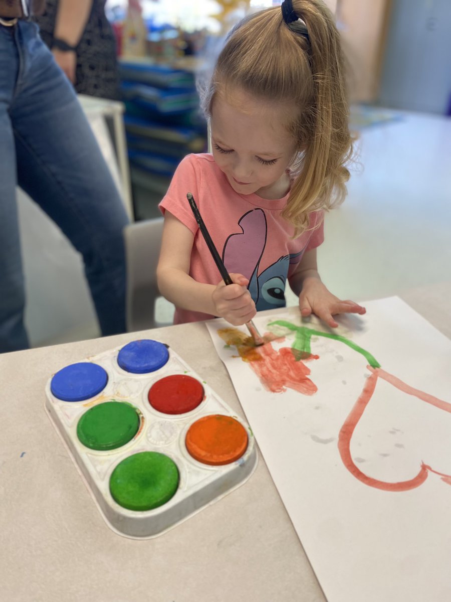 LukeAssessment's tweet photo. Little artists 🎨🖌 https://t.co/zFM5Ly5ORZ