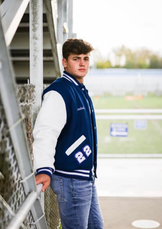 AnthonyWayne_EF's tweet photo. Our second, equally as impressive recipient of the Richard Albaugh Memorial Scholarship is @ChaseSaneholtz. Member of the @AWHS_Baseball and Football teams - Chase achieved a 4.8 GPA.

Chase plans to attend @OhioBobcats this fall to study Engineering Technology &amp; Management. https://t.co/5VVYOVyqHn