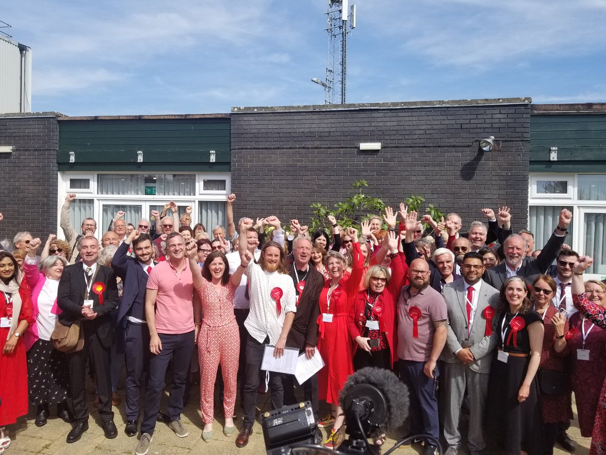 A #Labour Council in #Worthing! 🎉🎉🎉❤❤🌹🌹🌹 Thank you huge amounts to #TeamLabour for your support and our fantastic Communities for putting your trust in us - we're ready to work hard for you all ❤🌹 @andy_whight @IbshaC @SamTheodoridi @Rita4Tarring @danhermitage @OvDale