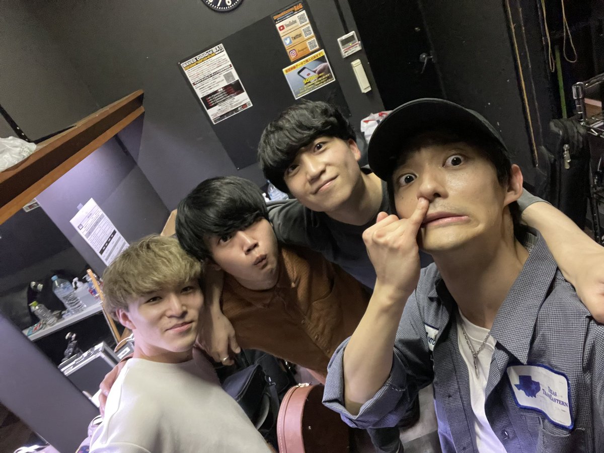 AlfredOfficial's tweet photo. 2022.05.06 @下北沢ReG(@skz_reg)

1. Fearless
2. Cyclone
3. Paper Moon
4. Last Page
5. Don't Call It Dream But Hope https://t.co/mnxDMB3lOJ